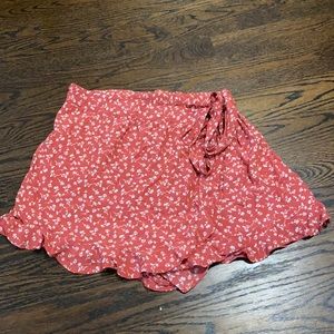 NWT-Floral Ruffle Skort, dusty mauve